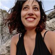 Dottoressa in progettazione e gestione dei servizi educativi impartisce lezioni in psicologia, pedagogia, sociologia, filosofia ecc